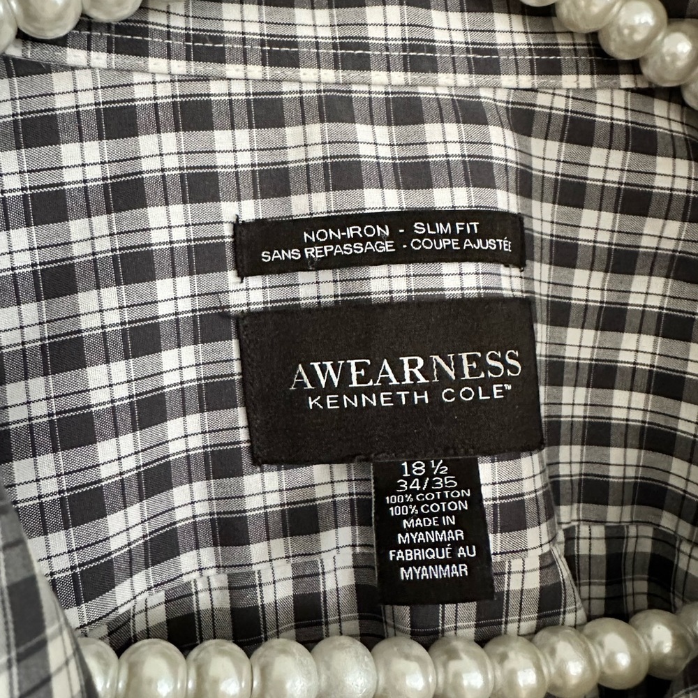 2 Men Button Down Shirts - Picture 9 of 13